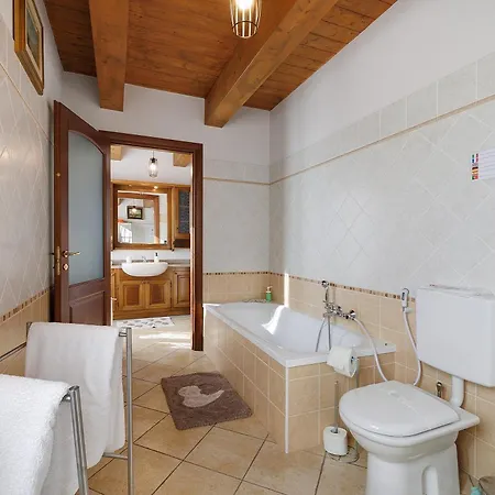 Casa Salada بيت للعطل Bagnolo Piemonte